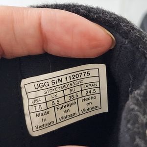 NEW AUTHENTIC LEATHER UGG BOOT